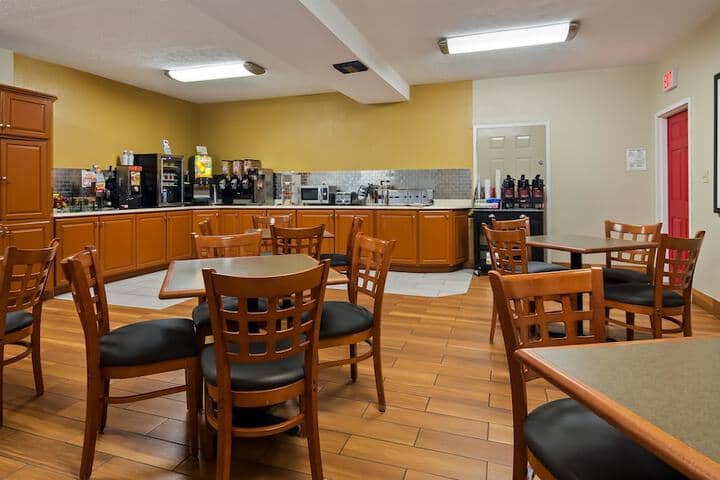 Breakfast area